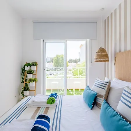 Alfamar At Da Falesia 公寓 *